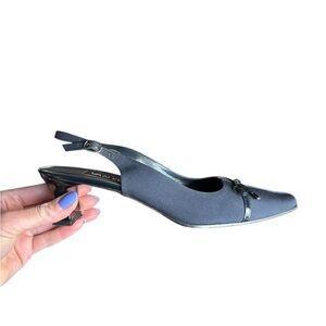 VANELi Navy Satin Slingback Heels Bow Kitten Heel 9.5M Elegant Chic Minimalist